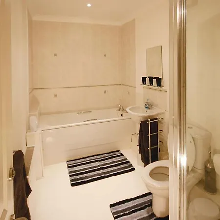 Langton Court Apartamento *