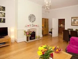 Langton Court Apartamento *